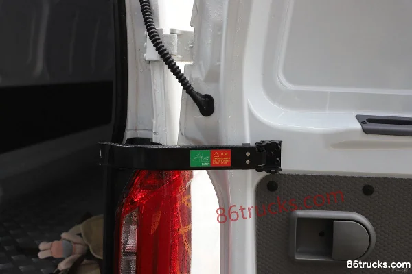 FARIZON E6 5,45 m toit moyen fourgon électrique pur 50,38 kWh Caisse (3) | 86Trucks