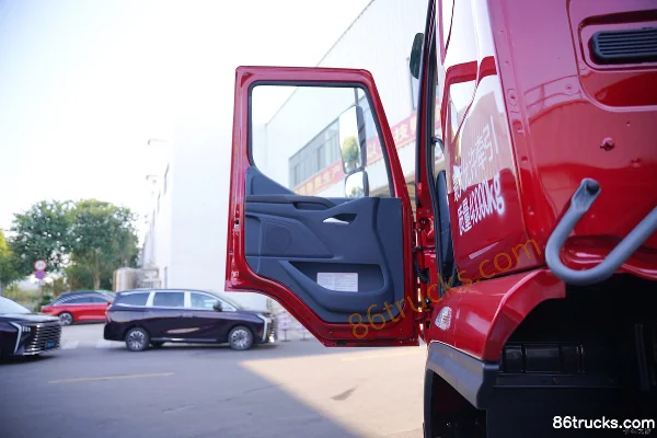 Dongfeng Liuqi Chenglong H5 6X4(10 roues) tracteur routier 100% électrique 352.08 kWh Cabine (1) | 86Trucks