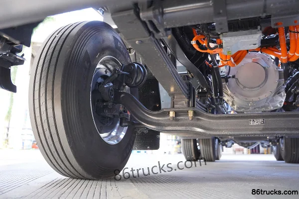 Dongfeng Liuqi Chenglong H5 6X4(10 roues) tracteur routier 100% électrique 352.08 kWh Châssis (2) | 86Trucks