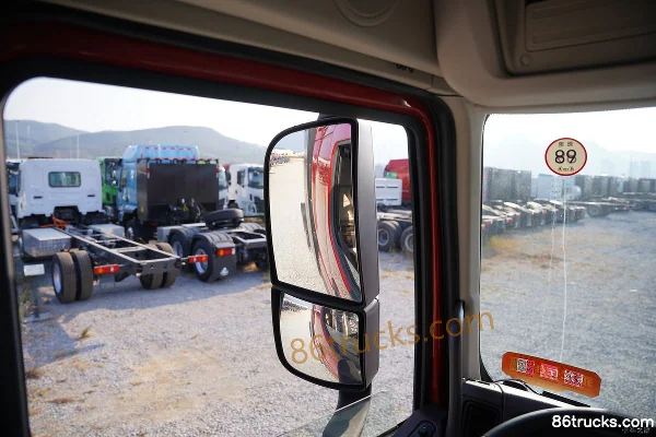 Dongfeng Liuqi Chenglong H7 Heavy Truck 6X4(10 wheels) Battery Swap Electric Tractor Truck 350kWh Cab (2) | 86Trucks