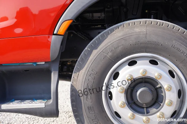 Dongfeng Liuqi Chenglong H7 Heavy Truck 6X4(10 wheels) Battery Swap Electric Tractor Truck 350kWh Chassis (3) | 86Trucks