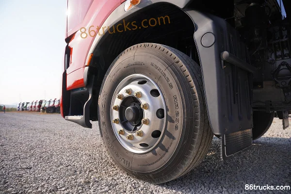 Dongfeng Liuqi Chenglong H7 Heavy Truck 6X4(10 wheels) Battery Swap Electric Tractor Truck 350kWh Chassis (1) | 86Trucks
