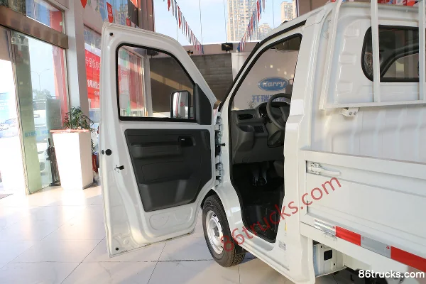 Kairui Xiaoxiang X3 2.5T 3.05m Single Row Pure Electric Flatbed Mini Truck 38.7kWh 4X2(6 wheels) Interior (1) | 86Trucks