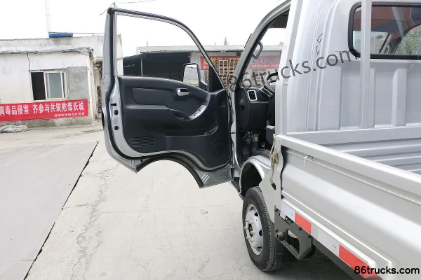 Dongfeng EV180 3,5T 3,99 m camion léger électrique à ridelles, cabine simple 50,38 kWh 4X2(6 roues) Intérieur (1) | 86Trucks