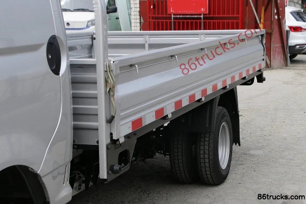 Dongfeng EV180 3,5T 3,99 m camion léger électrique à ridelles, cabine simple 50,38 kWh 4X2(6 roues) Carrosserie (1) | 86Trucks