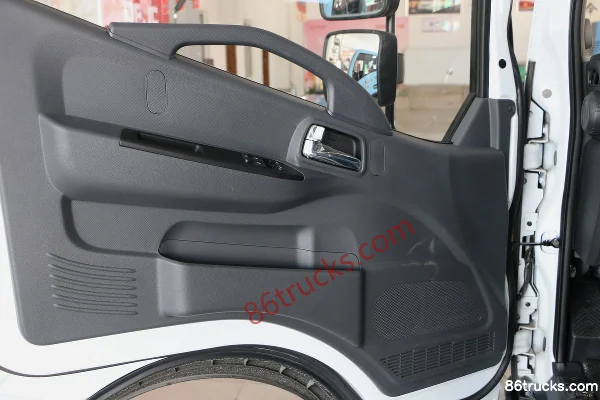 Dongfeng EV350 PRO 4.5T 4.19m cabine simple camion léger à grille électrique pur 98.04kWh 4X2(6 roues) Intérieur (2) | 86Trucks