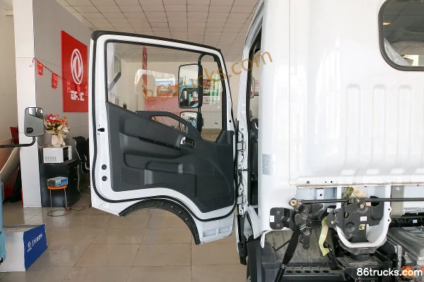 Dongfeng EV350 PRO 4.5T 4.19m cabine simple camion léger à grille électrique pur 98.04kWh 4X2(6 roues) Intérieur (1) | 86Trucks