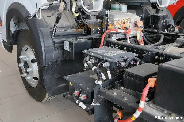 Dongfeng EV350 PRO 4.5T 4.19m cabine simple camion léger à grille électrique pur 98.04kWh 4X2(6 roues) Châssis (3) | 86Trucks