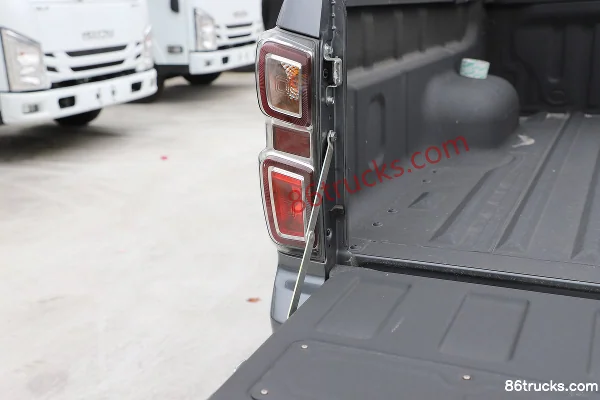 Jiangxi Isuzu Lingtuo 2023 modèle Linghang Edition 2.5T diesel 150ch deux roues motrices manuel empattement long double cabine pick-up Carro