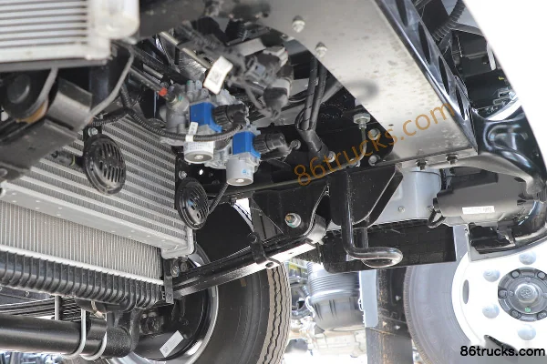 Foton Auman M Card 158hp 4X2(6 wheels) 3.815m single-row van mini truck (wide track) Chassis (3) | 86Trucks