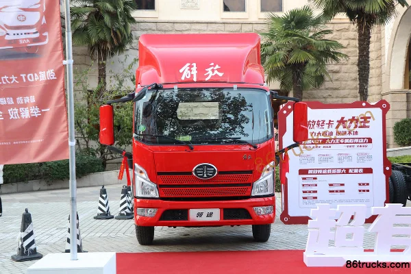FAW Jiefang Lingtu 160 hp 4X2(6 wheels) 3.78m Row Half Stake Van Light Truck (WLY 6-Speed) Exterior (2) | 86Trucks