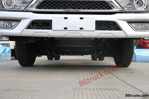 Foton Times Linghang Big G 2.0T 150 ch 4X2(6 roues) CNG 4.2 m single-row fence light truck Châssis (1) | 86Trucks