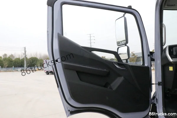 BYD T5EV Fortune Edition 4.5T 4.03m Single Row Pure Electric Van Light Truck 132kWh 4X2(6 wheels) Interior (2) | 86Trucks