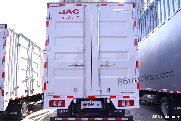 JAC Lingpao L6 2.5L Diesel 137 hp 4X2(6 wheels) WLY 6-speed Air Brake 4.15m Single Row Van Light Truck Body (1) | 86Trucks