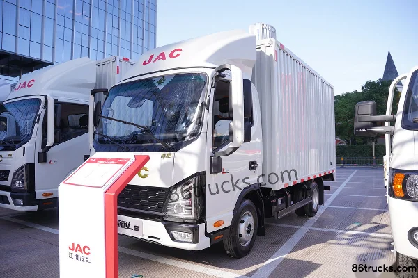JAC Lingpao L3 122 ch 4X2(6 roues) camion léger fourgon à cabine simple 3,8 m Extérieur (2) | 86Trucks