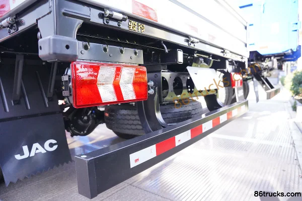 JAC A9 2.7L LNG 190hp 4X2(6 wheels) Fast Gear 8-speed 4.18m Single-row Flatbed Light Truck Body (3) | 86Trucks