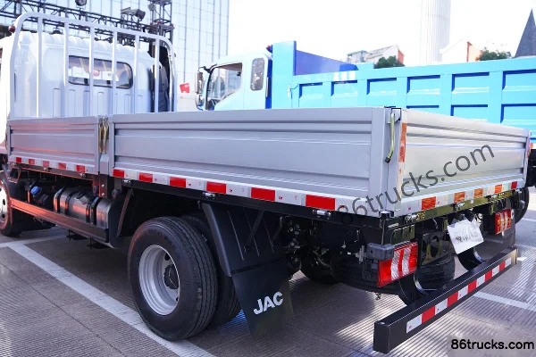 JAC A9 2.7L LNG 190hp 4X2(6 wheels) Fast Gear 8-speed 4.18m Single-row Flatbed Light Truck Body (1) | 86Trucks