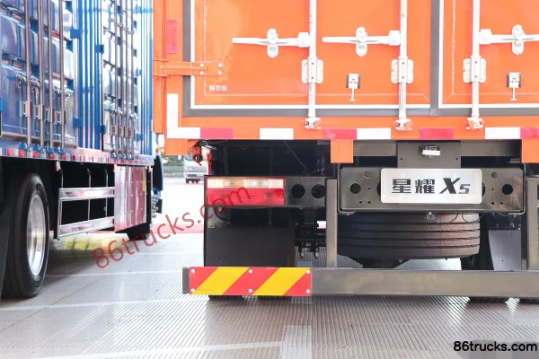 JAC Xingyao X5 heavy truck 350 hp 4X2(6 wheels) 9.6m van cargo truck Body (3) | 86Trucks