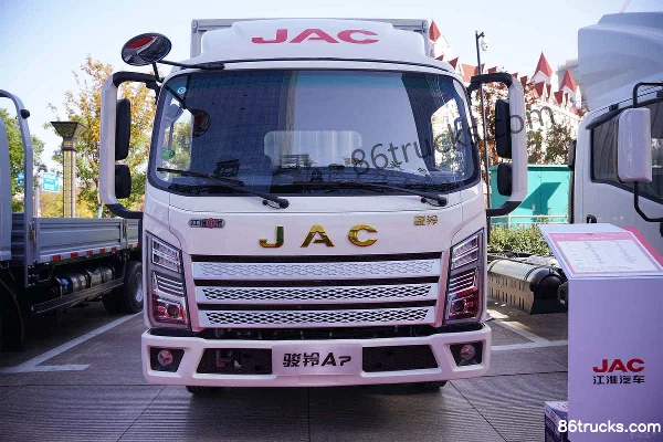 JAC A7 2.5L Diesel 170hp 4X2(6 wheels) Fast Gear 8-Speed 3.82m Semi-Row Van Light Truck Exterior (2) | 86Trucks