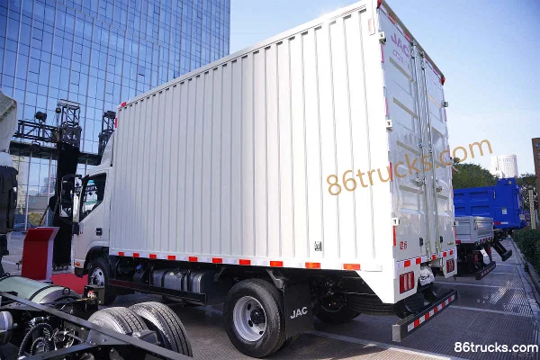 JAC A7 2.5L Diesel 170hp 4X2(6 wheels) Fast Gear 8-Speed 3.82m Semi-Row Van Light Truck Body (1) | 86Trucks