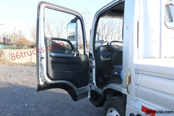 Foton Times Leader G5 158hp 4X2(6 wheels) 3.8m Row Half Wing Opening Box Van Light Truck Cab (1) | 86Trucks