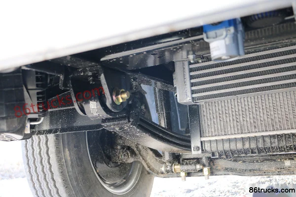 Foton Times Leader G5 158hp 4X2(6 wheels) 3.8m Row Half Wing Opening Box Van Light Truck Chassis (2) | 86Trucks
