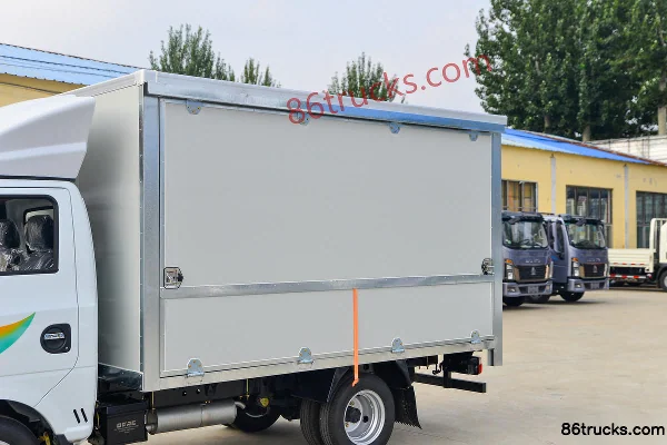 Dongfeng T5 1,6 L 122 ch 4X2(6 roues) essence 3,4 m camion plateau à rideau simple cabine (large voie) (China VI) Carrosserie (1) | 86Trucks