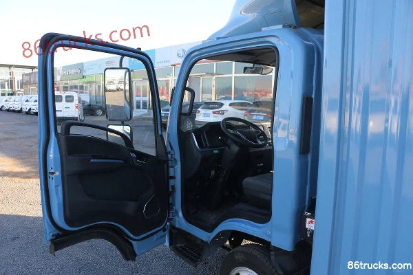Yutong T2 C Series 4.2m Single Row Electric Van Truck 77.28kWh 4X2(6 wheels) Interior (1) | 86Trucks