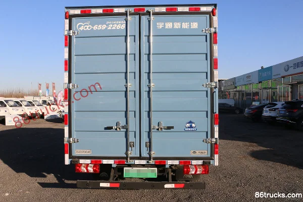 Yutong T2 C Series 4.2m Single Row Electric Van Truck 77.28kWh 4X2(6 wheels) Body (3) | 86Trucks