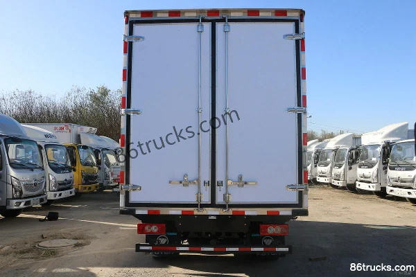 Foton Zhilan EL-Plus 4.5T 4.08m Single Row Pure Electric Refrigerated Truck (Hydraulic Brake) 100.46kWh 4X2(6 wheels) Body (3) | 86Trucks