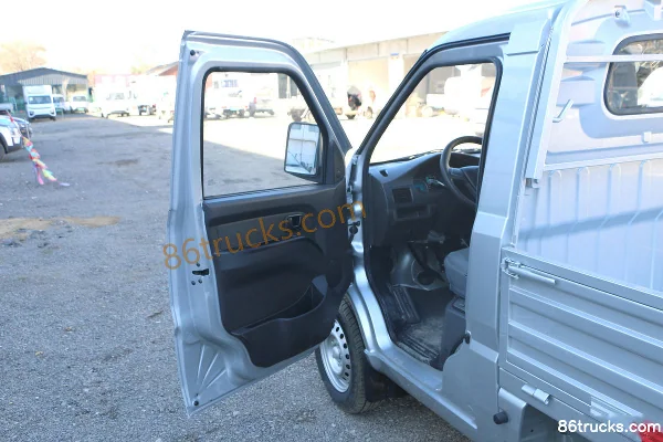 Wuling Electric Truck 2.5T 3.015m Single Row Pure Electric Flatbed Light Truck 41.14kWh 4X2(6 wheels) Interior (1) | 86Trucks