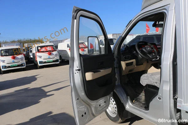 Changan Kuayue Xinbao T3 PLUS Luxury Edition 3.1T 3.2m Single Row Pure Electric Van Mini Truck 41.86kWh 4X2(6 wheels) Interior (2) | 86Truck
