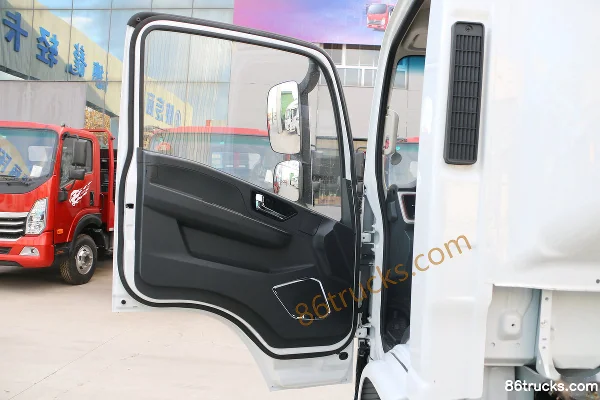 SHACMAN Commercial Vehicle Zhiyun S300 4.5T 4.08m Single Row Pure Electric Refrigerated Truck 100.46kWh 4X2(6 wheels) Cab (1) | 86Trucks