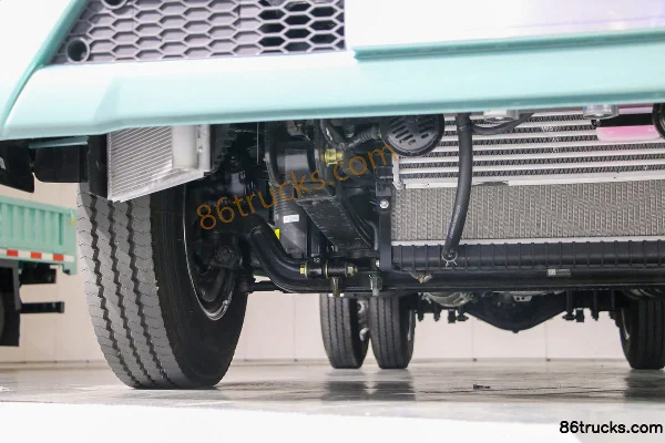 Foton Aoling New Jieyun A6 155 ch 4X2(6 roues) 3,2 m camion léger plateau double cabine Châssis (2) | 86Trucks