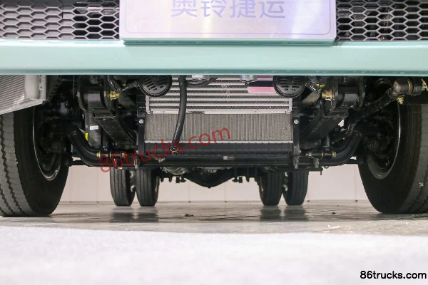 Foton Aoling New Jieyun A6 155 ch 4X2(6 roues) 3,2 m camion léger plateau double cabine Châssis (1) | 86Trucks