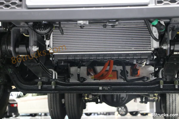 Aumark Zhilan ES Fast Charge Version 4.5T Single-row Pure Electric Van Light Truck 4X2(6 wheels) Chassis (3) | 86Trucks