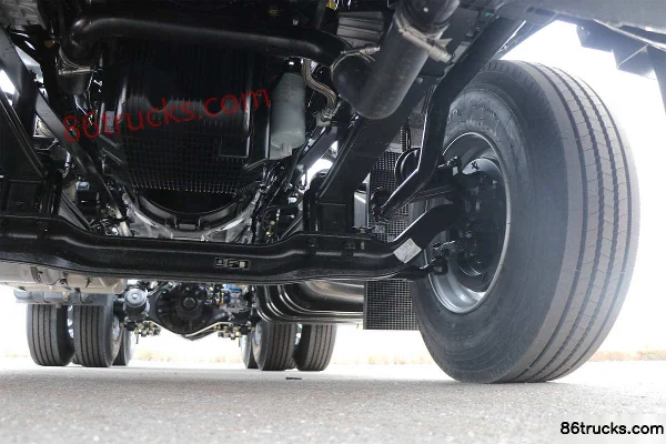Dongfeng Changxing X7 14.6L LNG 560 hp 4X2(6 wheels) Fast Gear 16-speed AMT automatic tractor truck Chassis (3) | 86Trucks