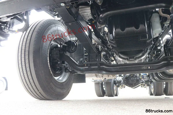Dongfeng Changxing X7 14.6L LNG 560 hp 4X2(6 wheels) Fast Gear 16-speed AMT automatic tractor truck Chassis (2) | 86Trucks