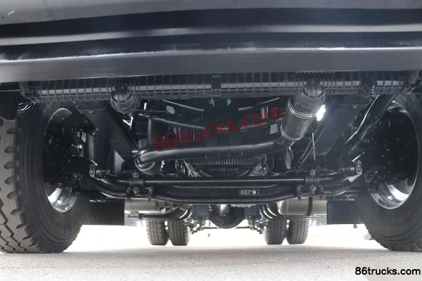 Dongfeng Changxing X9 600 hp 4X2(6 wheels) tractor truck Chassis (1) | 86Trucks