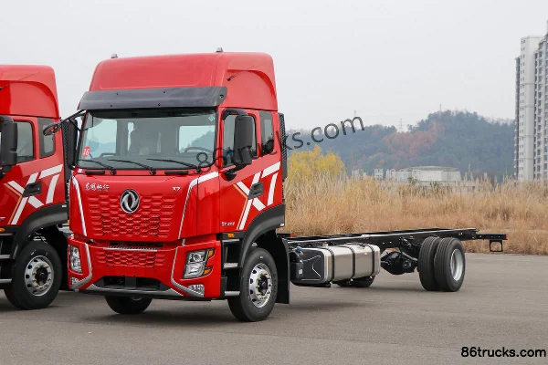Dongfeng Changxing X7 6.7L Diesel 320hp 6X2(8 wheels) Fast Gear 10-speed 7.8m van cargo truck Exterior (3) | 86Trucks
