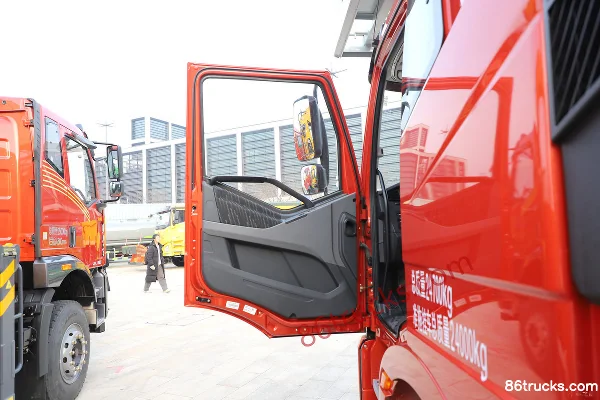 FAW Jiefang J6P 480 hp 6X4(10 wheels) LNG Vehicle Transport Truck Cab (1) | 86Trucks