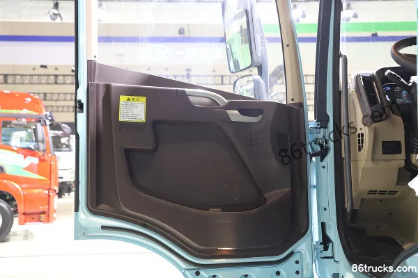 FAW Jiefang Qingdao JH6 Heavy Truck 4X2(6 wheels) Pure Electric Tractor Truck 528.13kWh Cab (2) | 86Trucks