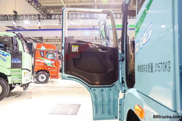 FAW Jiefang Qingdao JH6 Heavy Truck 4X2(6 wheels) Pure Electric Tractor Truck 528.13kWh Cab (1) | 86Trucks
