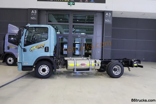 FAW Jiefang Hu VH version composite 129 ch 4X2(6 roues) LNG camion léger à plateau à cabine simple 4,2 m Extérieur (3) | 86Trucks