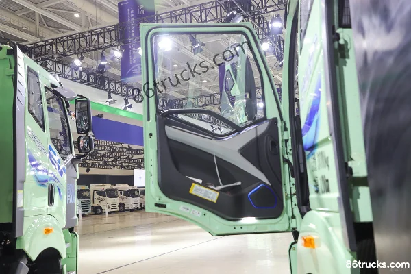 FAW Jiefang J6P 8X4(12 wheels) 5.6m pure electric dump truck 611.94kWh Cab (1) | 86Trucks