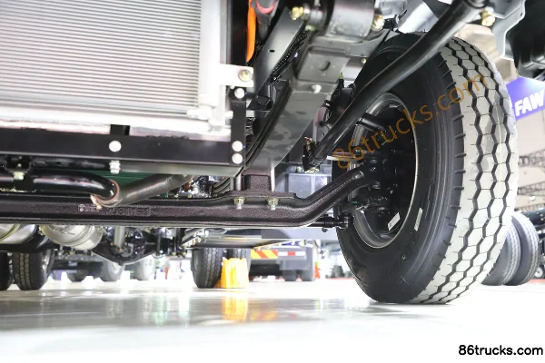 FAW Jiefang Tiger 6G Wide Body Standard Load Plate 4.5T 4.2m Single Row Plug-in Hybrid Panel Light Truck 38.4kWh 4X2(6 wheels) Chassis (3)