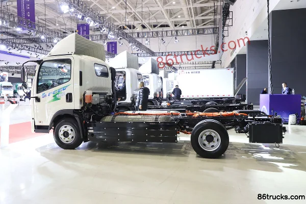 FAW Jiefang Leading Medium Body 4.5T 4.05m Single Row Fuel Cell Refrigerated Truck 30.13kWh 4X2(6 wheels) Exterior (3) | 86Trucks
