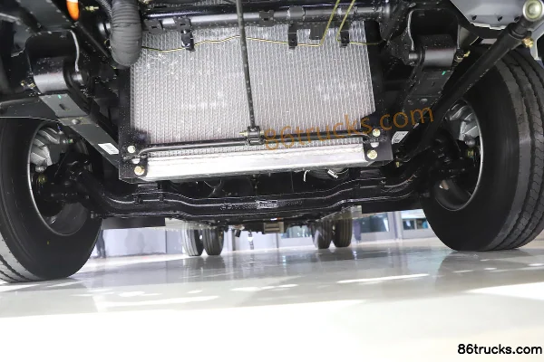FAW Jiefang Leading Medium Body 4.5T 4.05m Single Row Fuel Cell Refrigerated Truck 30.13kWh 4X2(6 wheels) Chassis (1) | 86Trucks