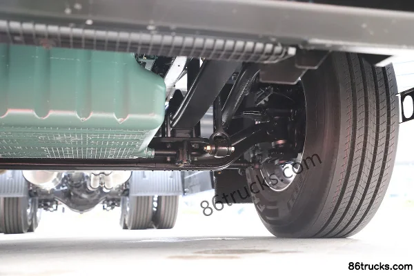 FAW Jiefang Qingdao New JH6 heavy truck 660hp 6X4(10 wheels) LNG automatic tractor truck Chassis (3) | 86Trucks