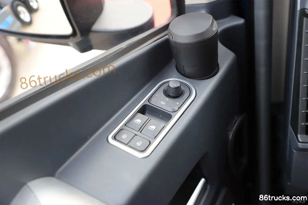 FAW Jiefang Qingdao New JH6 Heavy Truck 600hp 6X4(10 wheels) LNG Automatic Tractor Truck Cab (3) | 86Trucks
